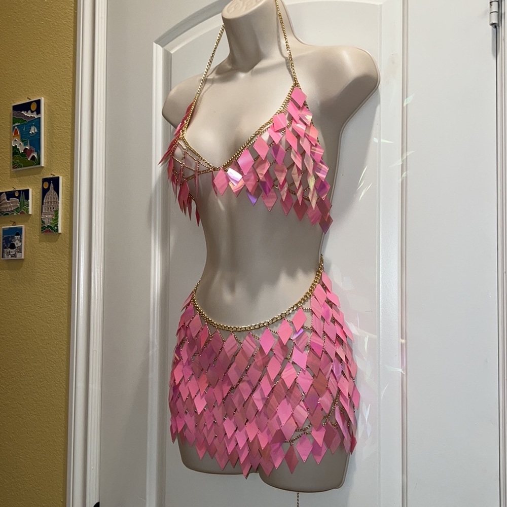 New 2 piece set Pink Festival Armour - Picture 3 of 6
